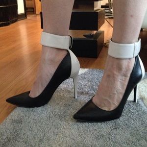 Black & White trendy genuine leather pumps