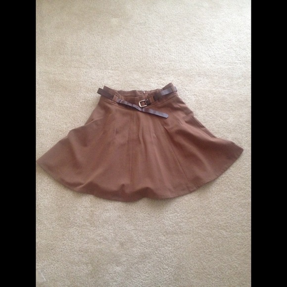 Camel brown flared skirt