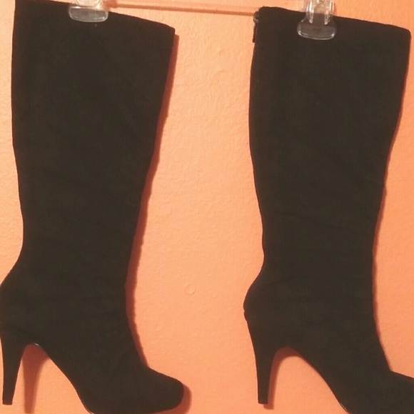 High heel boots