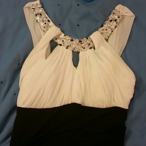 cocktail dress - Picture 2 of 3