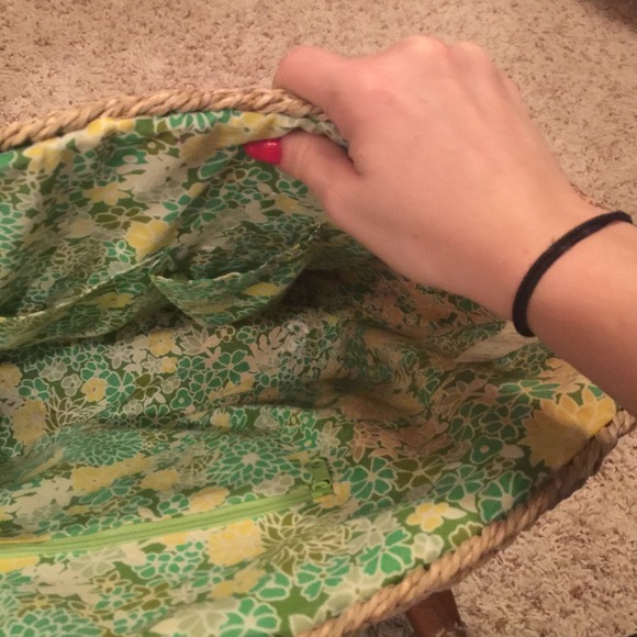 Wicker Purse. - Picture 2 of 2