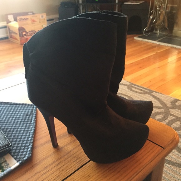 Traffic suede half boot