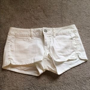 White denim American eagle shorts