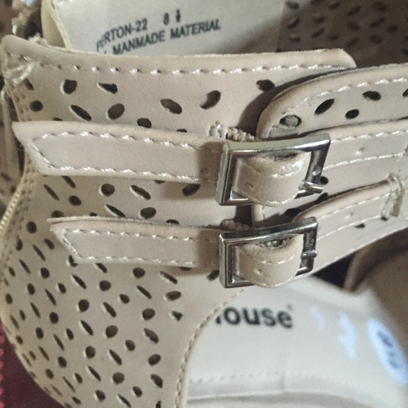 Shoes - Picture 3 of 4