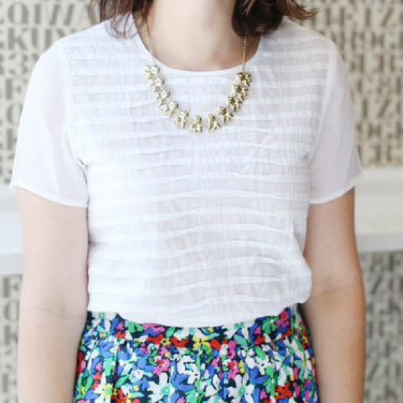 Topshop Tops - 🚫SOLD IN BUNDLE Topshop | White pintucked blouse