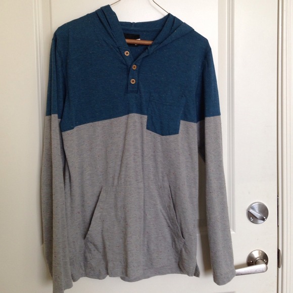 Urban outfitters Henley - Picture 1 of 3