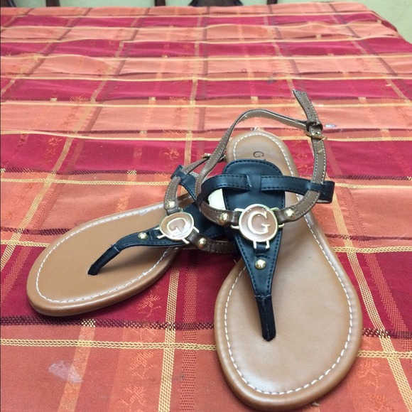 Guess sandals NWOT
