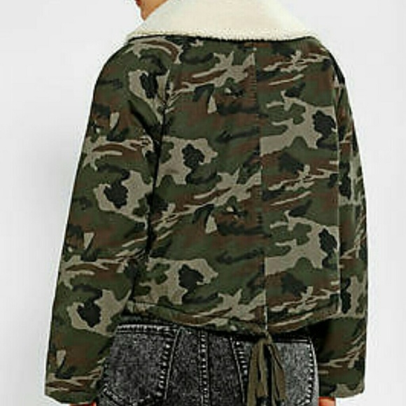 UNIF × Urban Outfitters Sherpa Lined Bomber Jacket - Picture 3 of 7