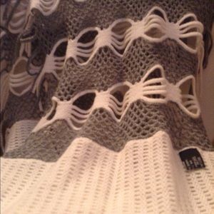 White and gray knitting scarf