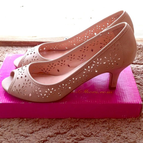 Worn twice blush peep toe shoes