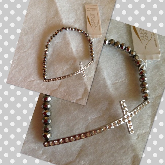 CROSS STRETCH BRACELET