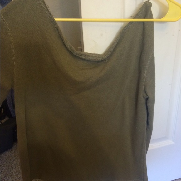 Green sweatshirt - Picture 2 of 2