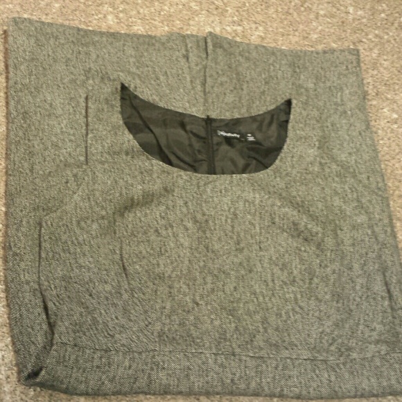 Dress - Picture 3 of 4