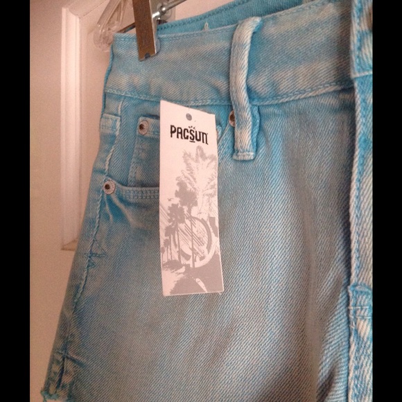 NWT! Bullhead denim shorts | 5 - Picture 3 of 4