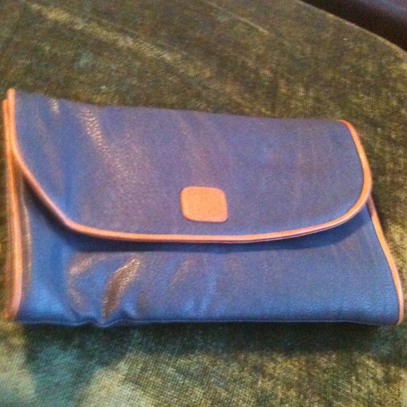 Blue Clutch