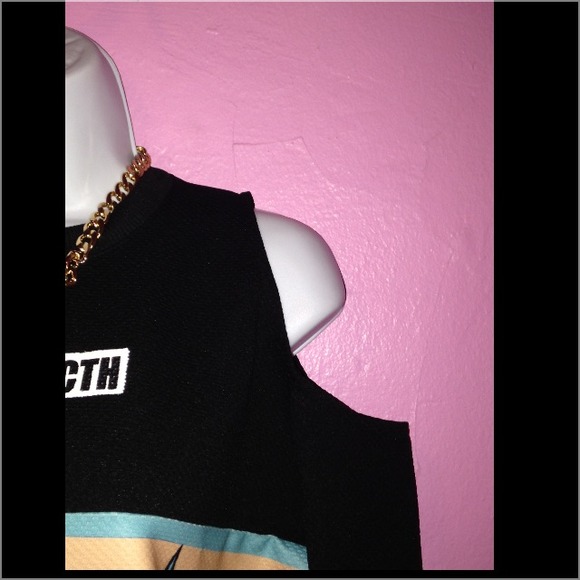 🎉Graphic top and skater skirt bundle🎉 - Picture 4 of 4