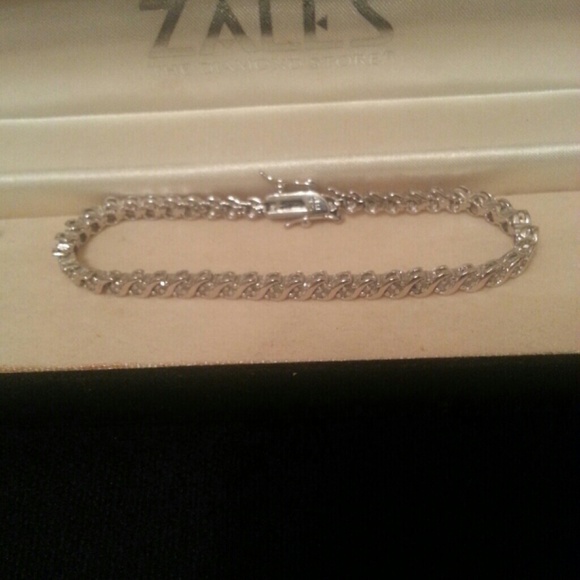 Diamond bracelet used