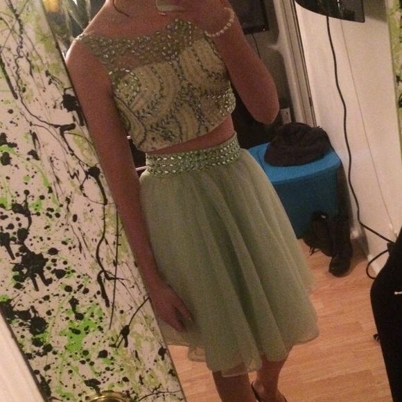 homecoming/turnabout/prom/formal dress - Picture 3 of 4