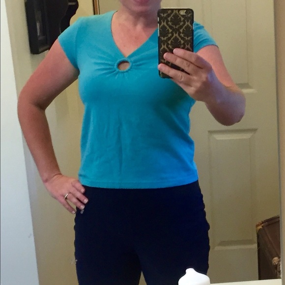 Turquoise blue top - Picture 3 of 4
