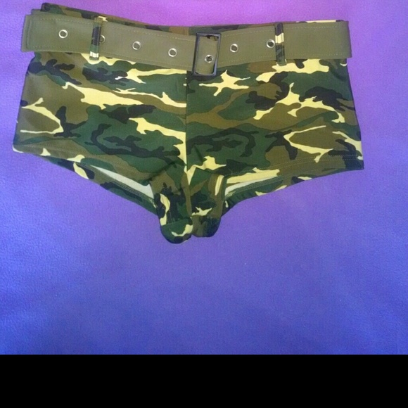 Bikini - Picture 4 of 4