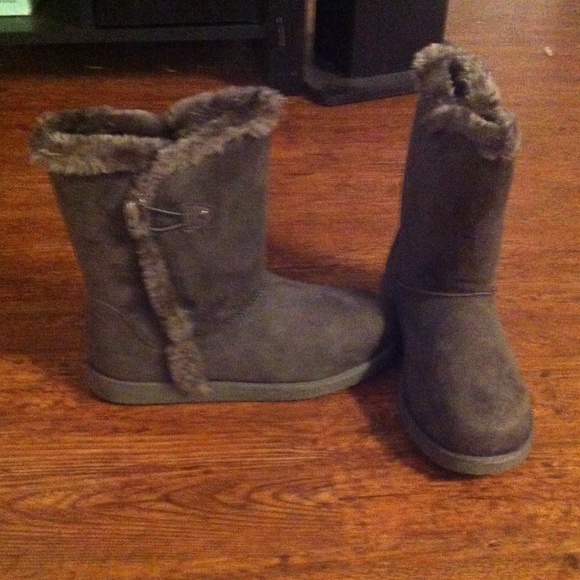 Air walk Myra Short Boots