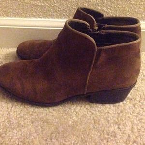 Gorgeous brown booties!