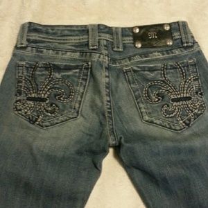Miss Me Jeans Fleur-de-lis Pocket Detail SZ: 27