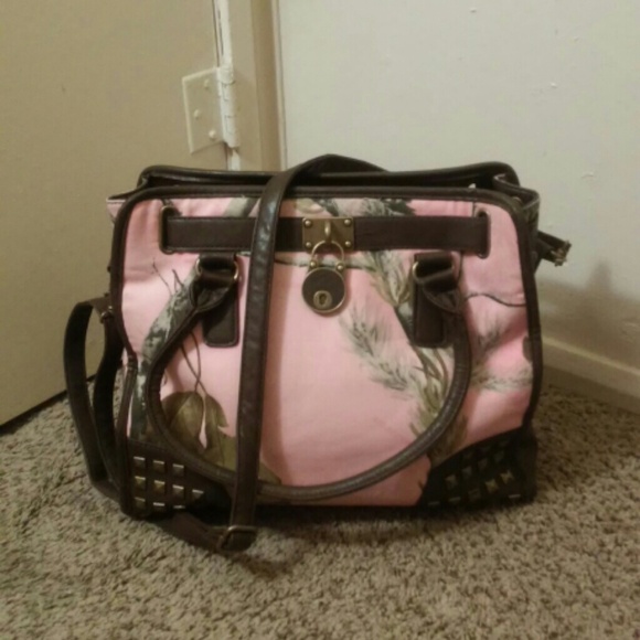 Pink Realtree purse