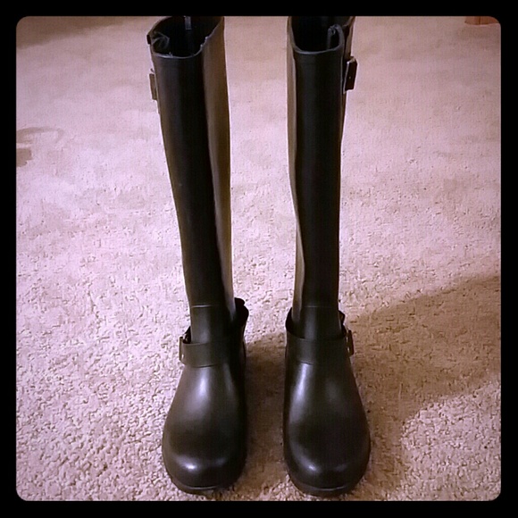 Steve Madden Rainboots