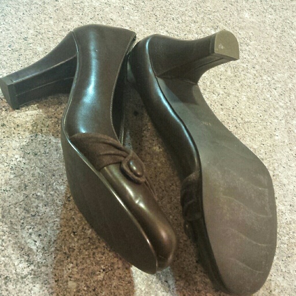 Shoes - Picture 3 of 4