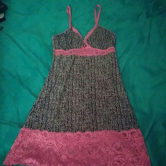 NIGHTIE - Picture 1 of 4
