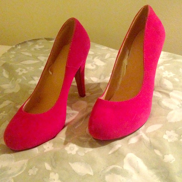 Pink heels