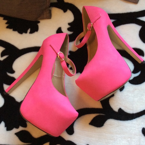 Miss Popular - Hot Pink Suede