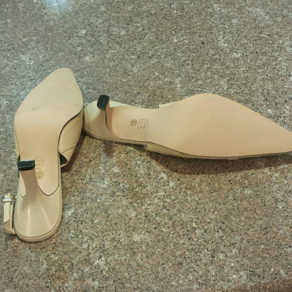 Shoes - Picture 3 of 4