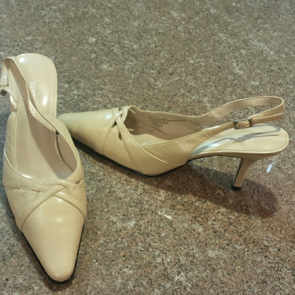 Shoes - Picture 4 of 4