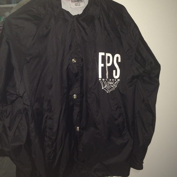 Front porch step windbreaker