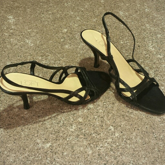 Shoes - Picture 3 of 4