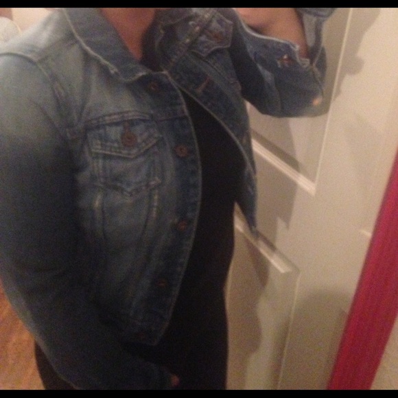 Jean jacket! - Picture 3 of 4