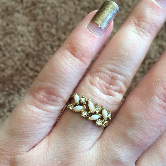 Ring bundle! ๐ 7 rings for $7 - Picture 3 of 4