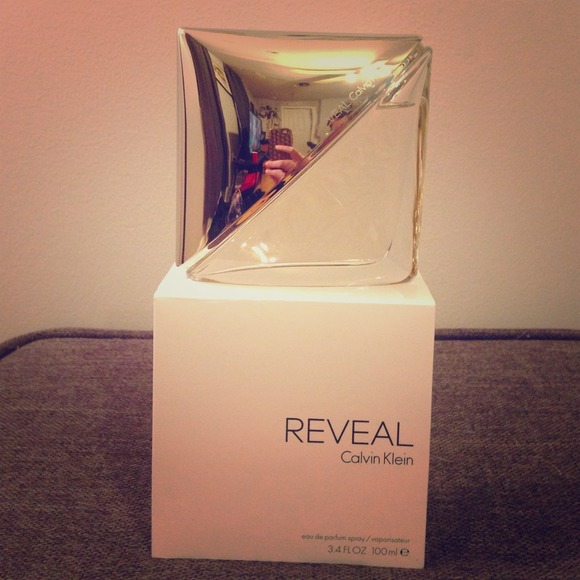 Calvin Klein Reveal Perfume