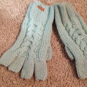 Free People tip less mint gloves