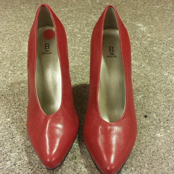 Shoes - Picture 2 of 4