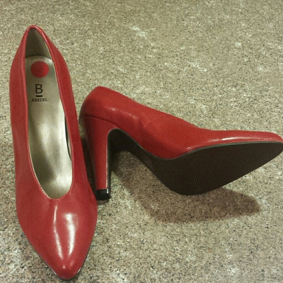 Shoes - Picture 3 of 4