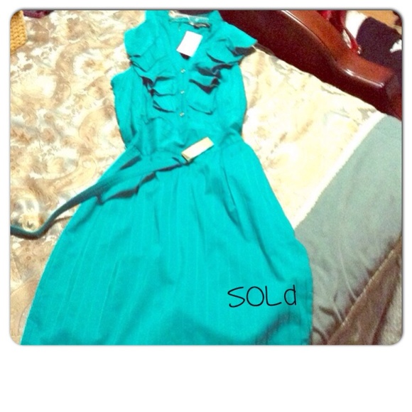 A stylish halter dress 🚫SOLD🚫 In a Bundle🎉🎉
