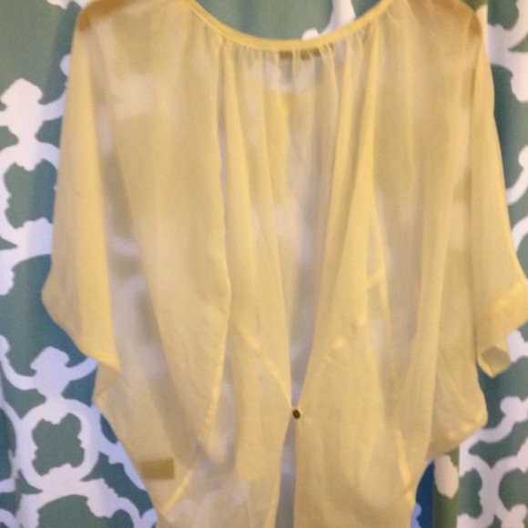 Sheer white bell sleeve top - Picture 2 of 4