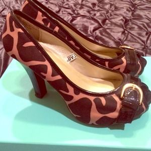 Mossimo 6.5 Giraffe & Patent Leather Pumps