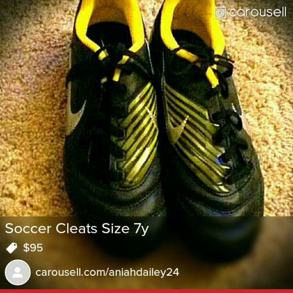 Soccer cleats