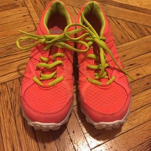 Bright C9 by Champion tennis shoes