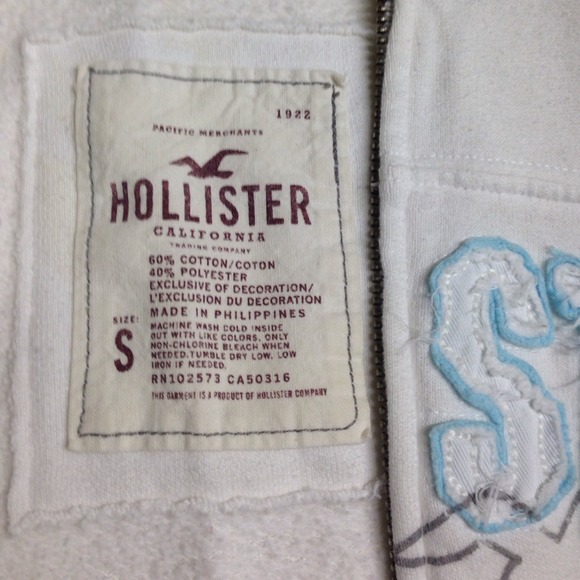 Hollister Hoodie. - Picture 2 of 3