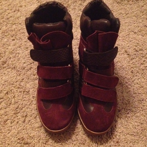 BCBG never worn sneakers